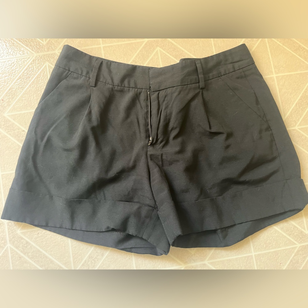 Women’s black Gap shorts, Size 6 with 4 inch inseam
